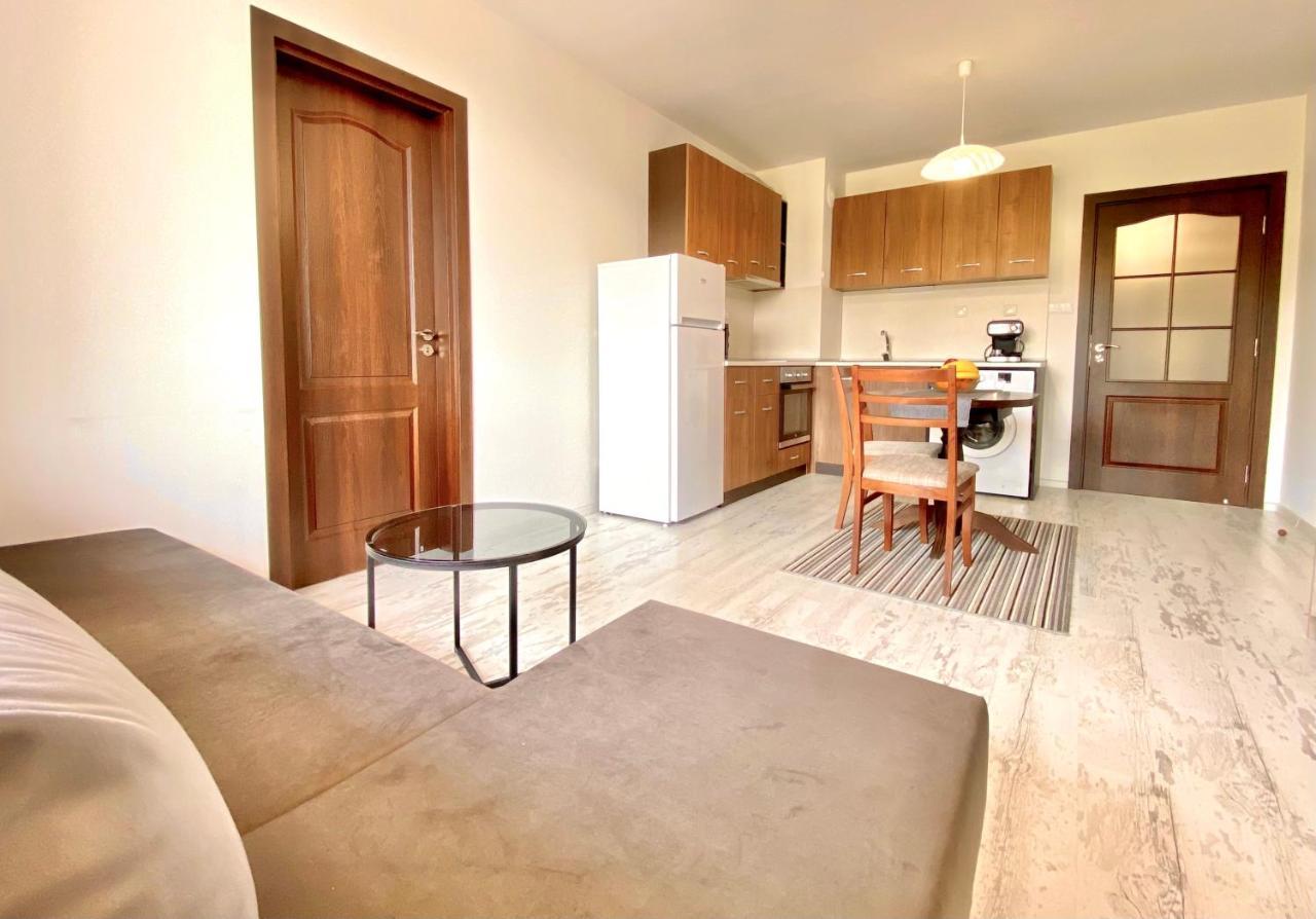 Cozy & Modern 1Br Apart For 4 Guests Next To Medical University & Free Parking Stara Zagora Exterior photo